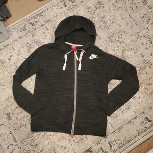 Nike Women's Sports Black/Multil Printed Hooded Jacket (924081-010) Size L